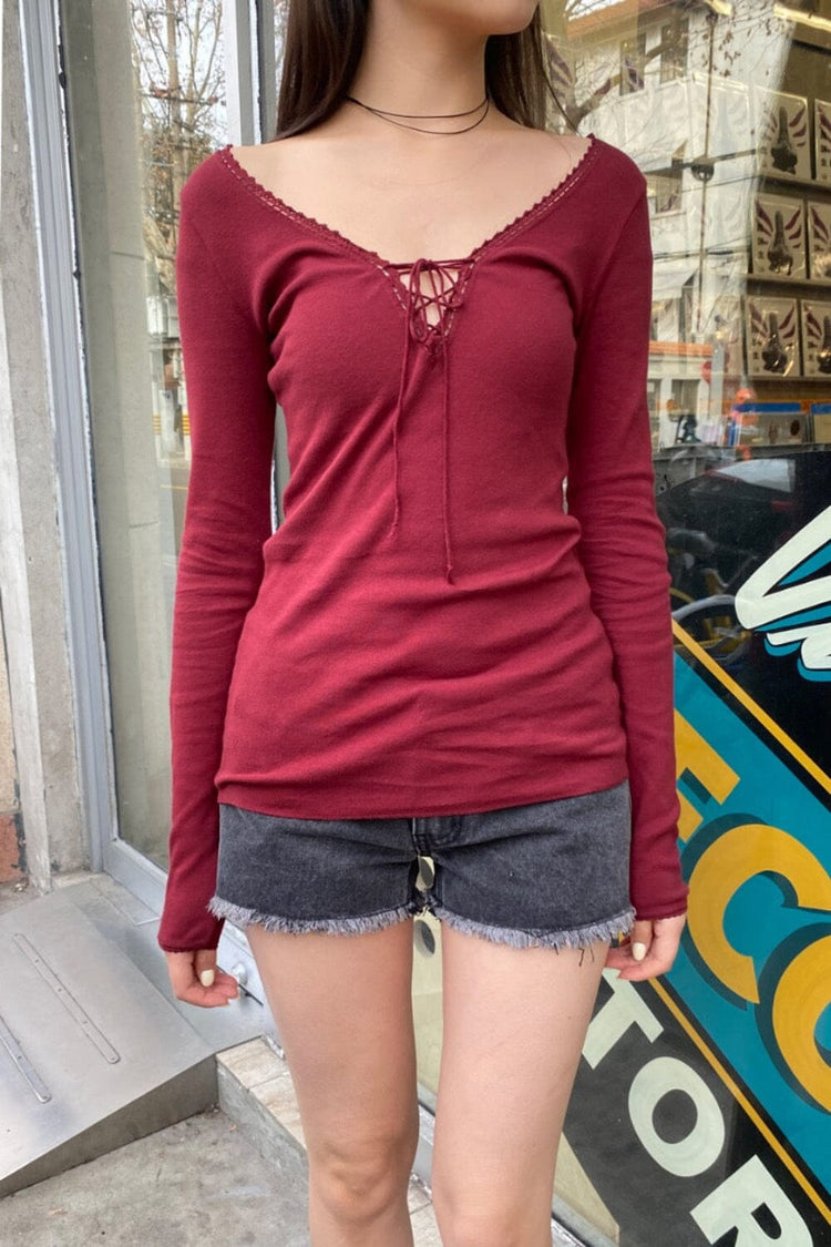 Tania V Neck Lace Top | Burgundy / XS/S