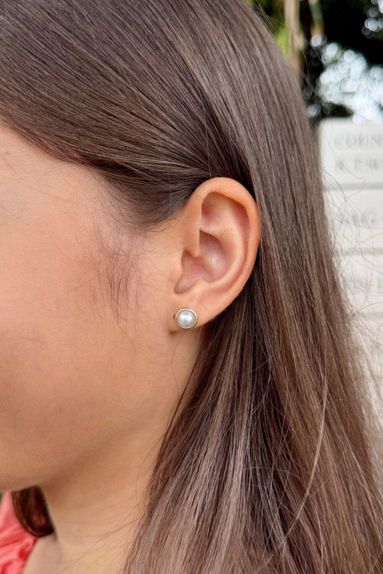 Pearl Stud Earrings | Gold