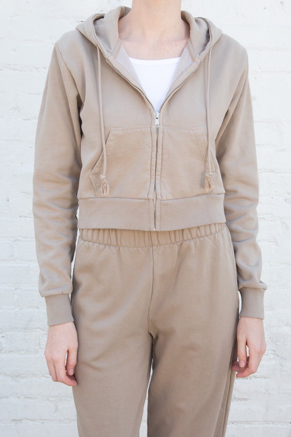 Brandy Melville Crystal Hoodie Sweatshirt Jacket One Size (XS/Sm) Tan Crop  Zip