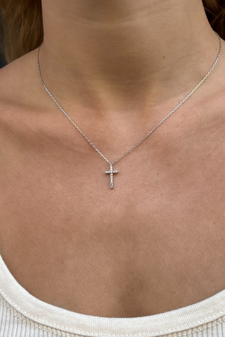 Silver Christian Cross necklace at Rs 550/piece in Jaipur | ID:  2850550693462
