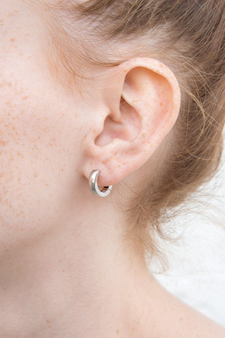 Mini Infinity Hoop Earrings – Brandy Melville Australia