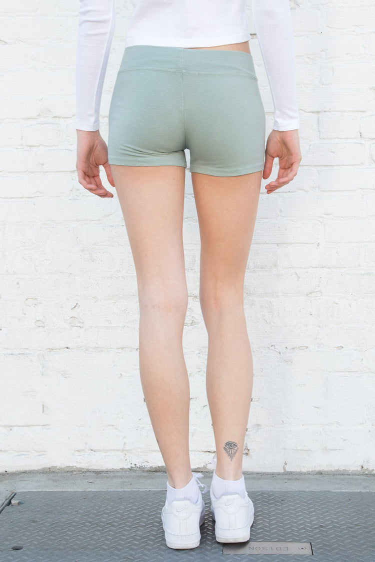 Madelyn Shorts | Sage Green / XS/S